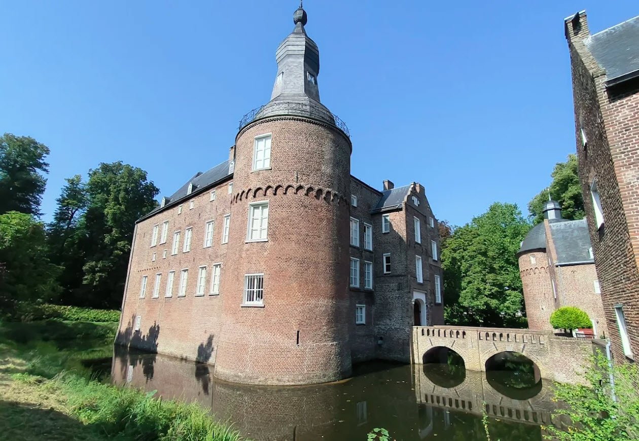 Kasteel Well, Netherlands